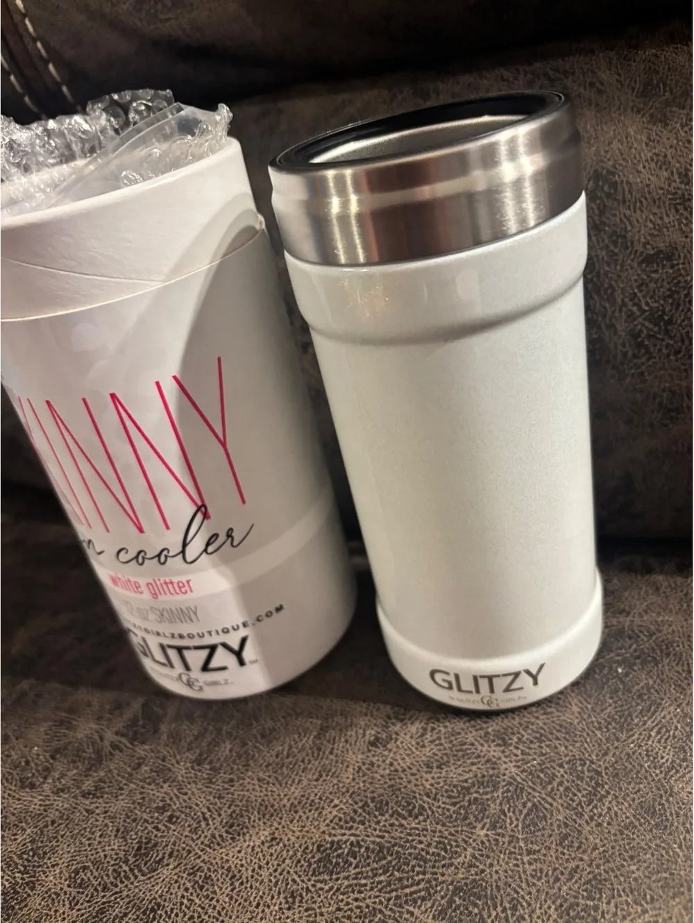 Glitzy Girlz White Glitter Skinny Can Cooler 12 Oz Slim Can Insulated NEW